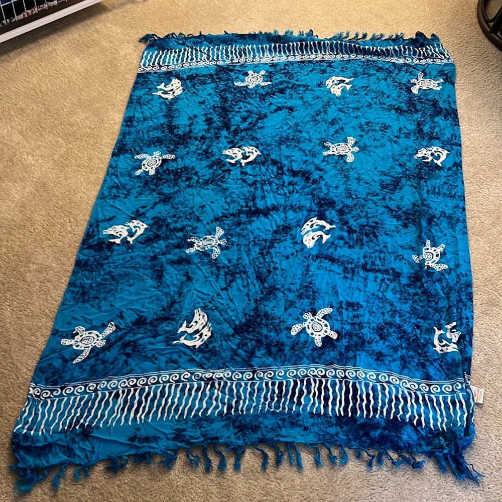 Pineapple Moon Turtles & Dolphins Sarong - Picture 2 of 6